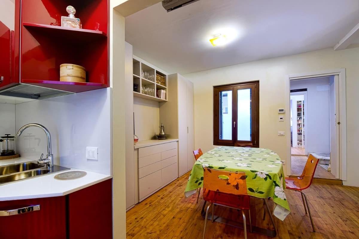Accademia Apartment *